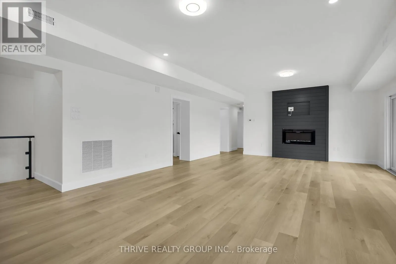 3 - 74 CHURCH STREET, #3