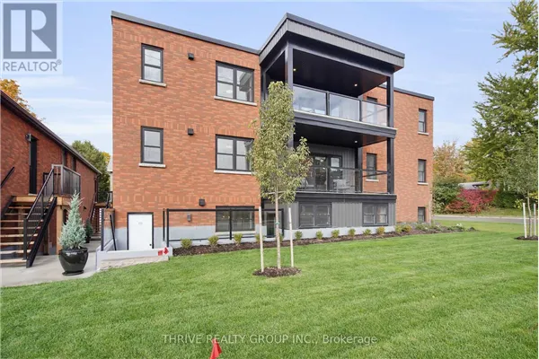 3 - 74 CHURCH STREET, #3