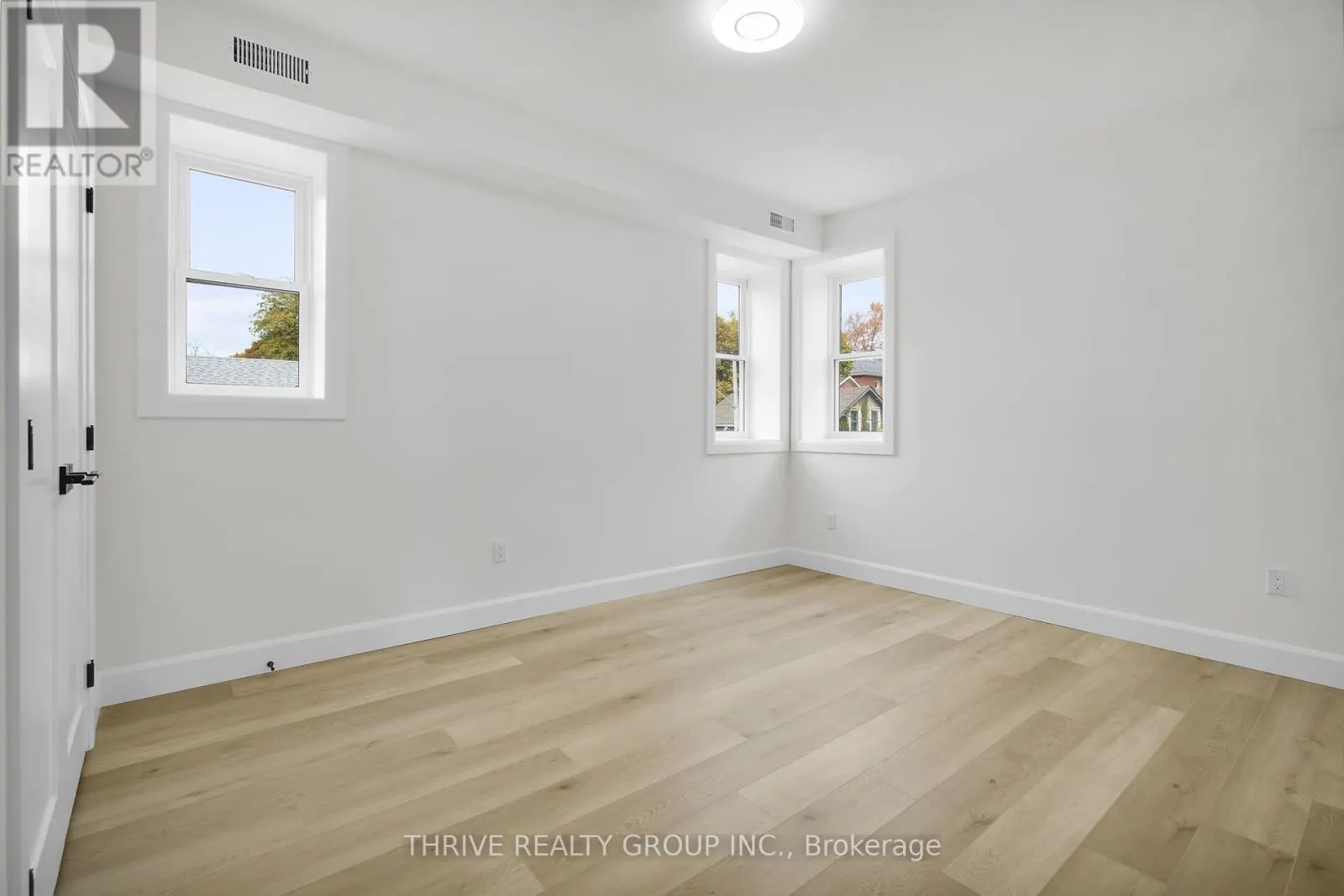 3 - 74 CHURCH STREET, #3