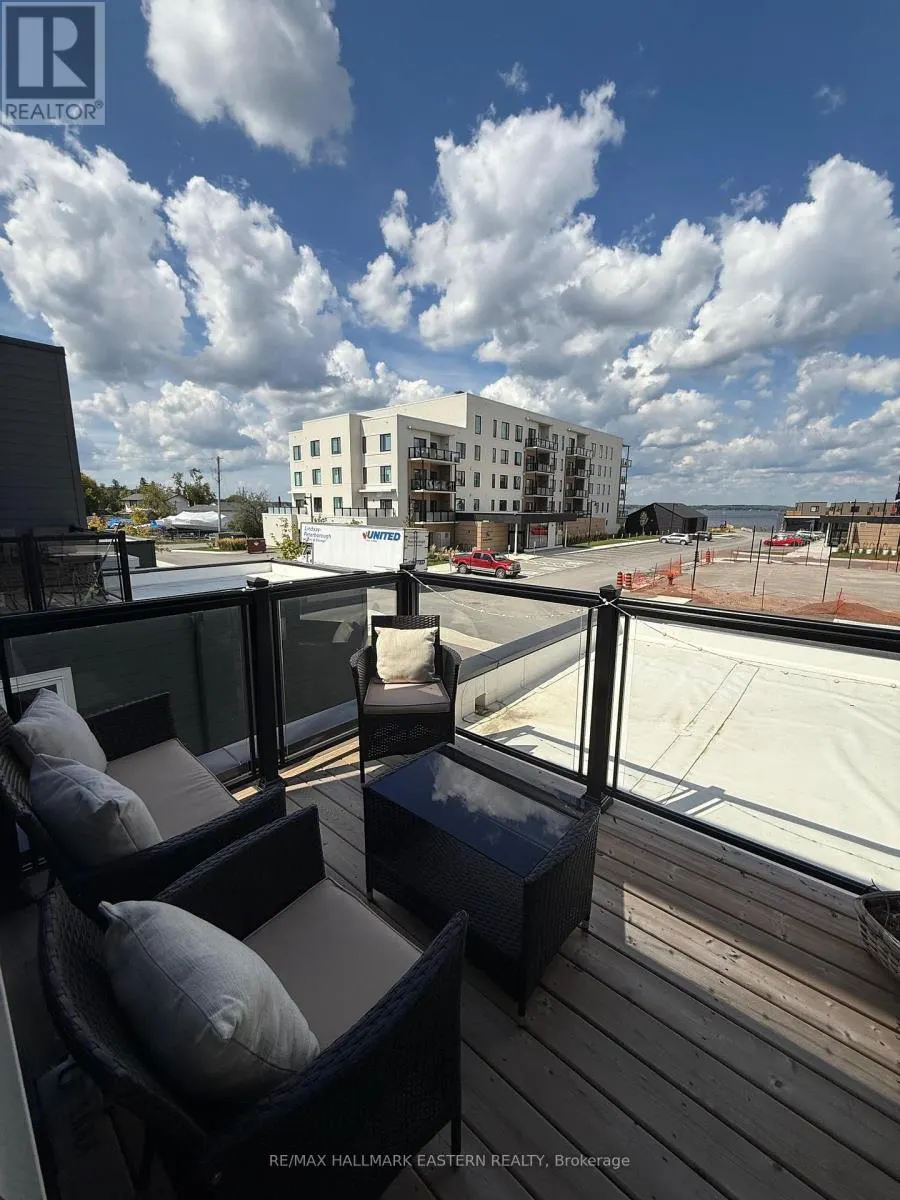 4 - 19 WEST STREET N, #4