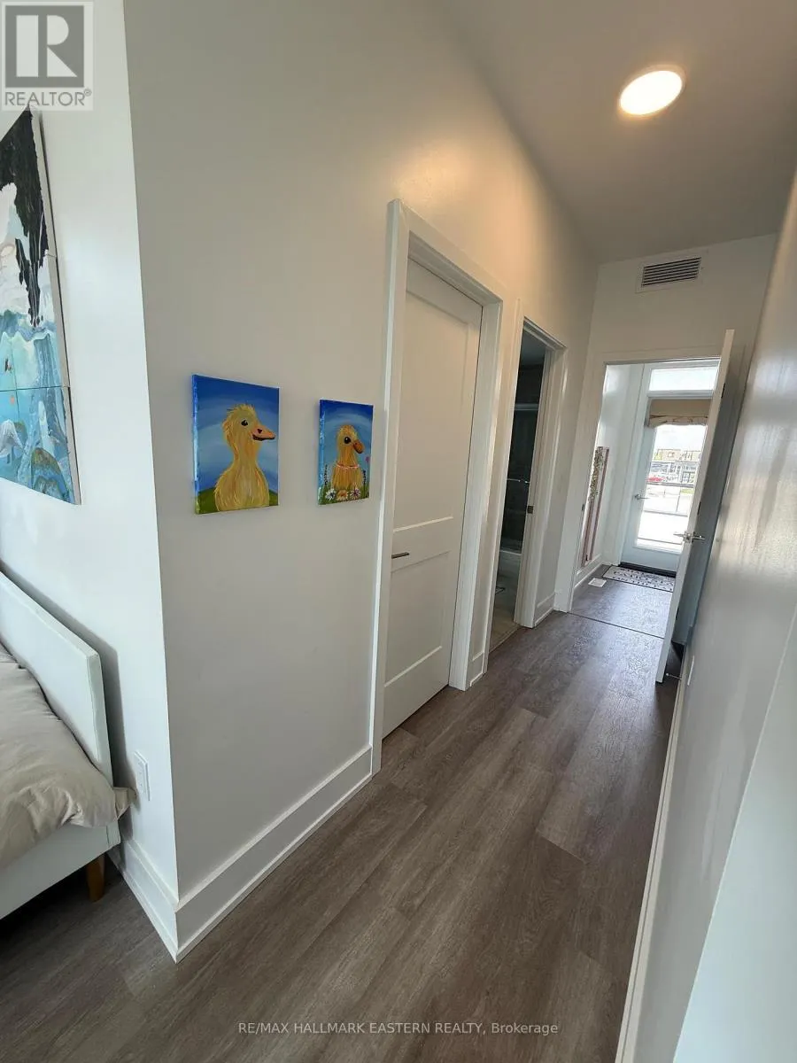 4 - 19 WEST STREET N, #4