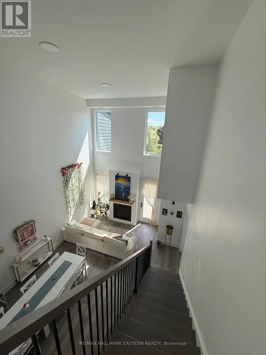 4 - 19 WEST STREET N, #4