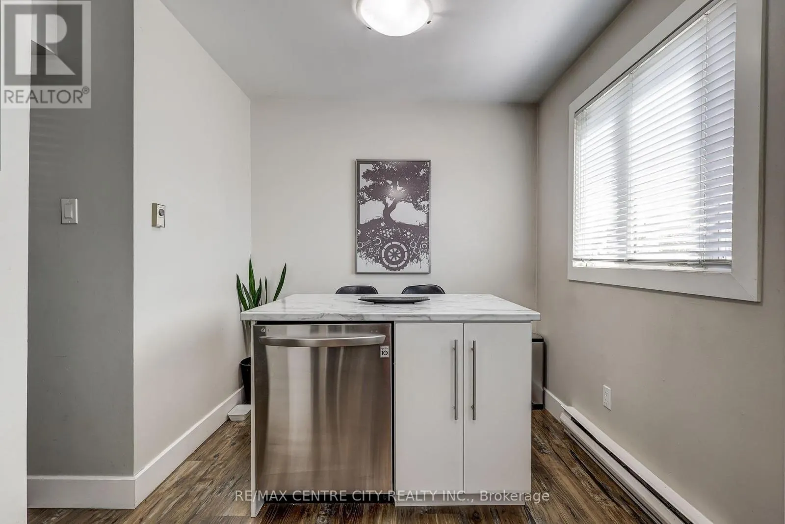 5 - 1443 HURON STREET, #5