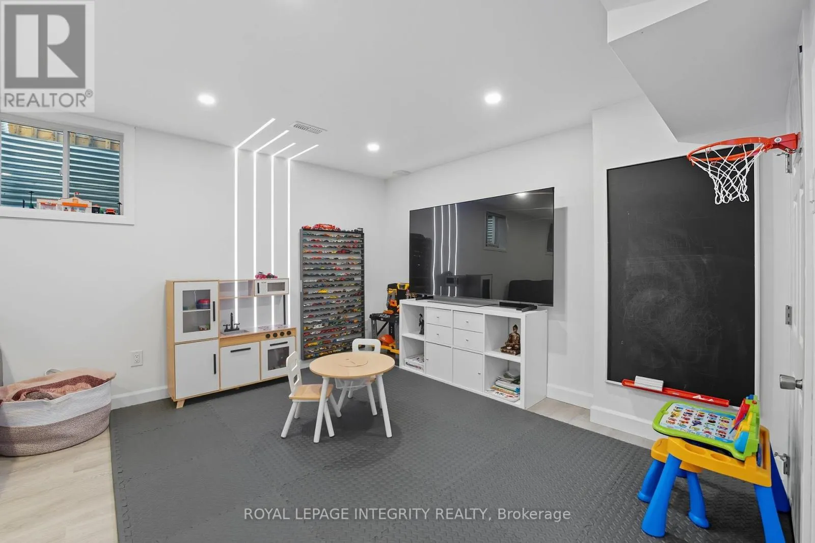 347 WILLOW ASTER CIRCLE