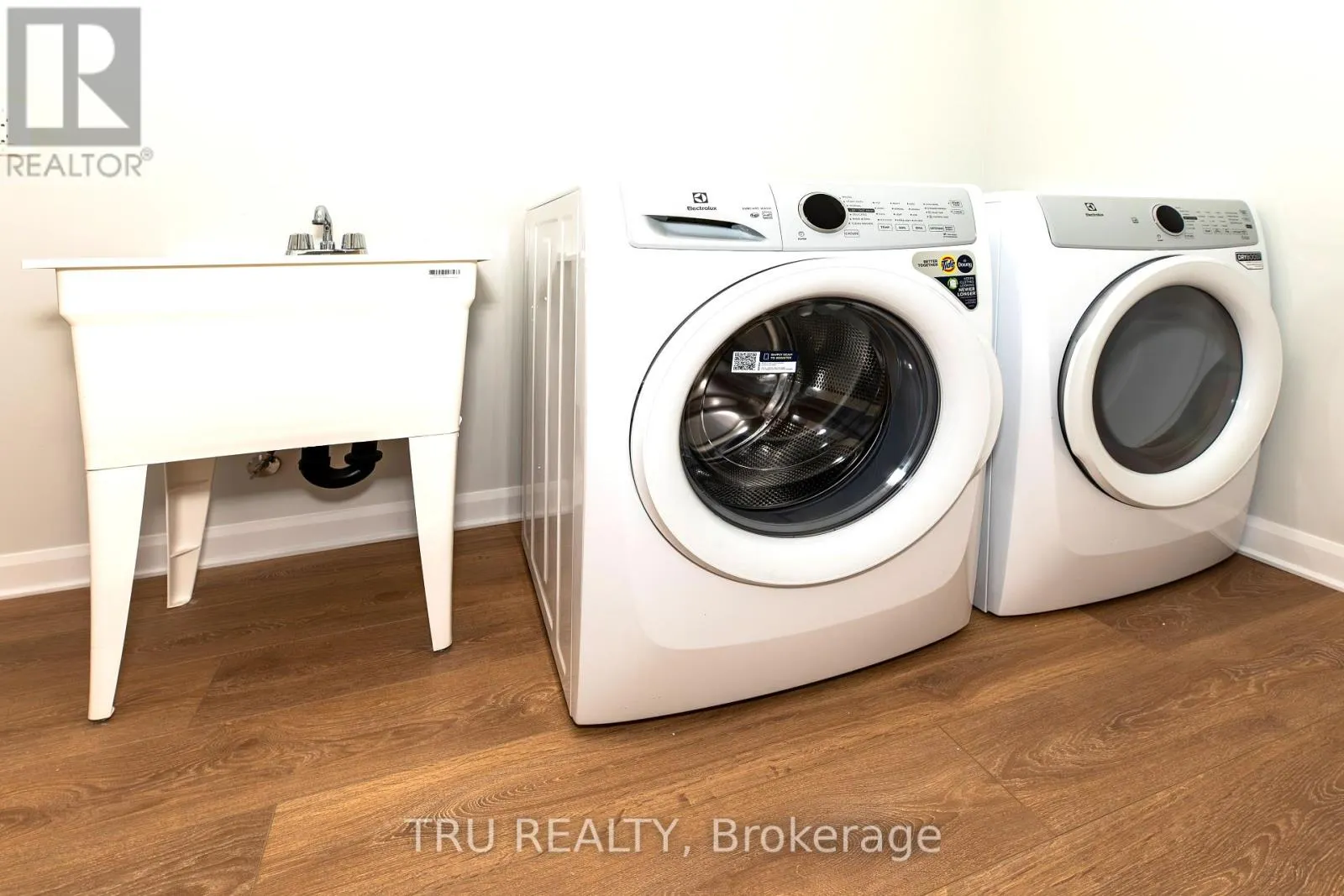 517 WOODLILY PRIVATE