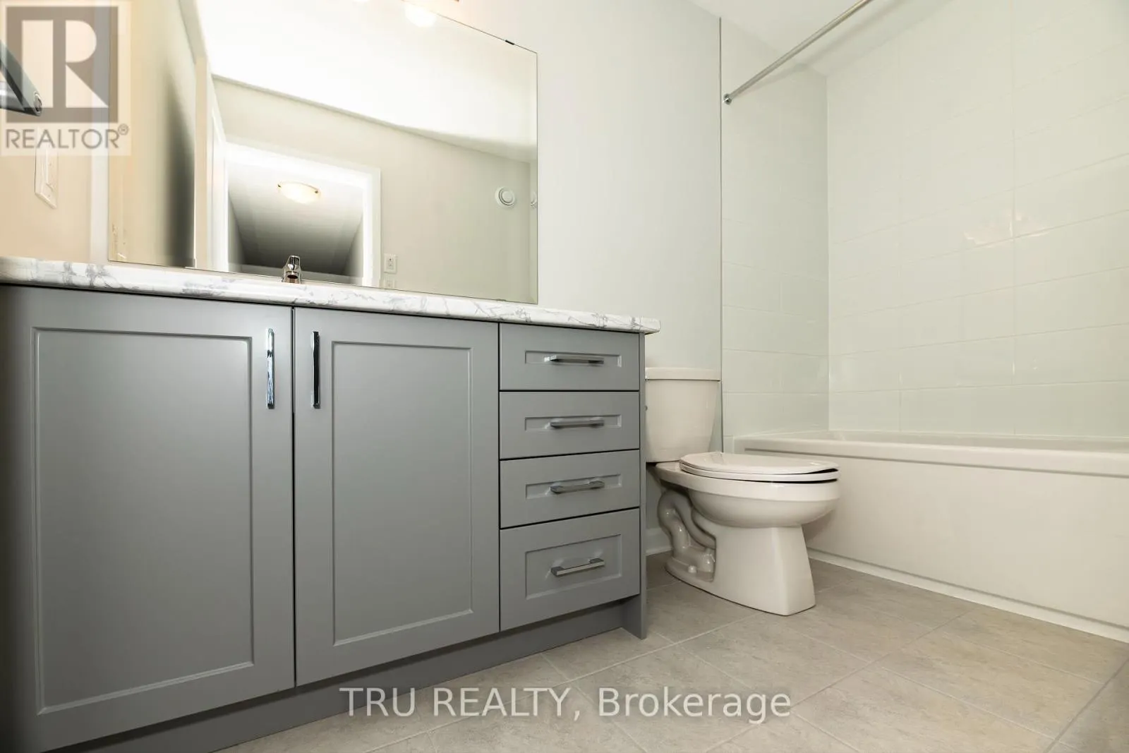 517 WOODLILY PRIVATE