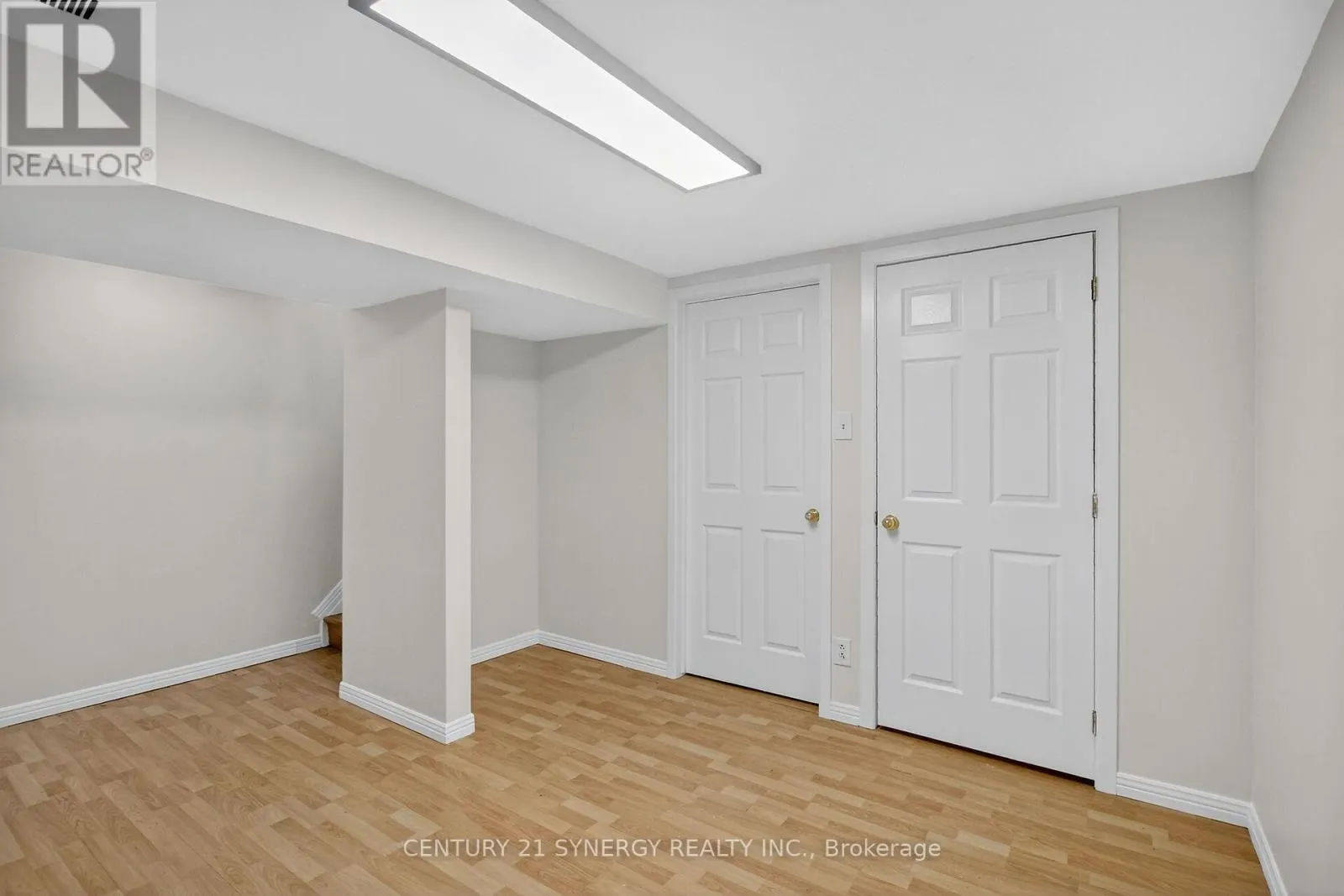 928 MEADOWLANDS DRIVE