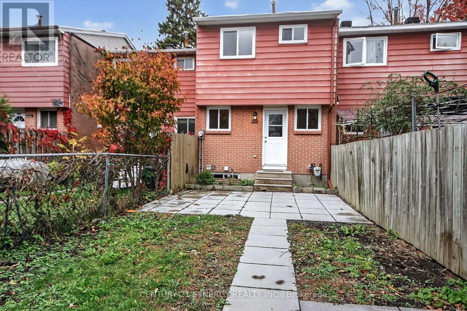 928 MEADOWLANDS DRIVE