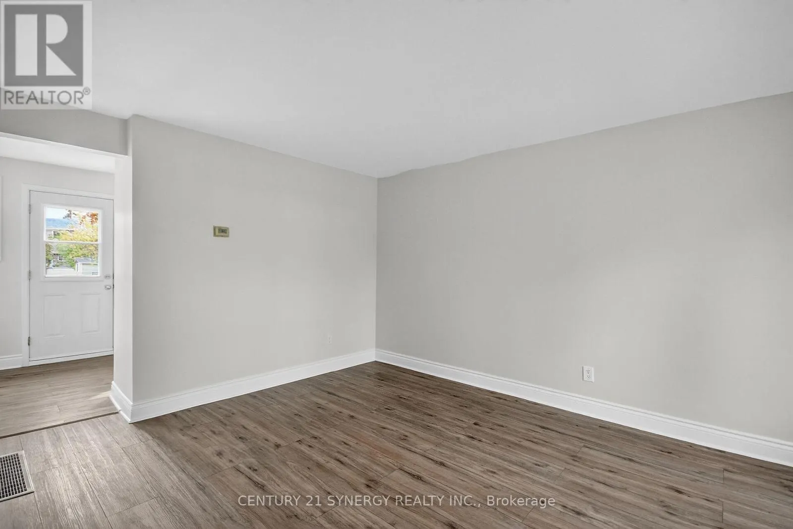 928 MEADOWLANDS DRIVE