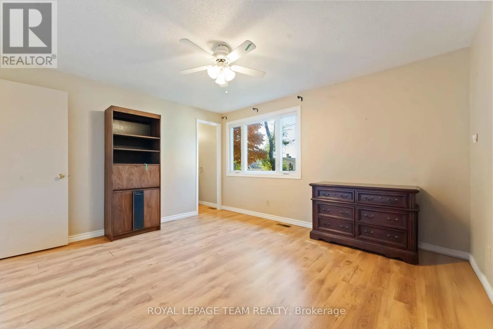 1094 ALENMEDE CRESCENT