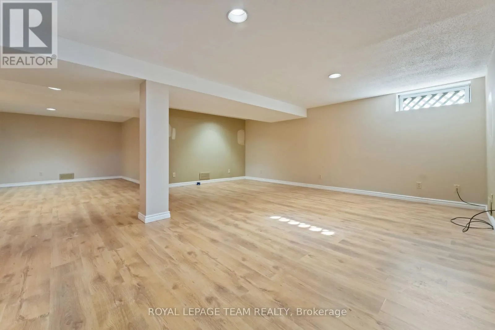 1094 ALENMEDE CRESCENT