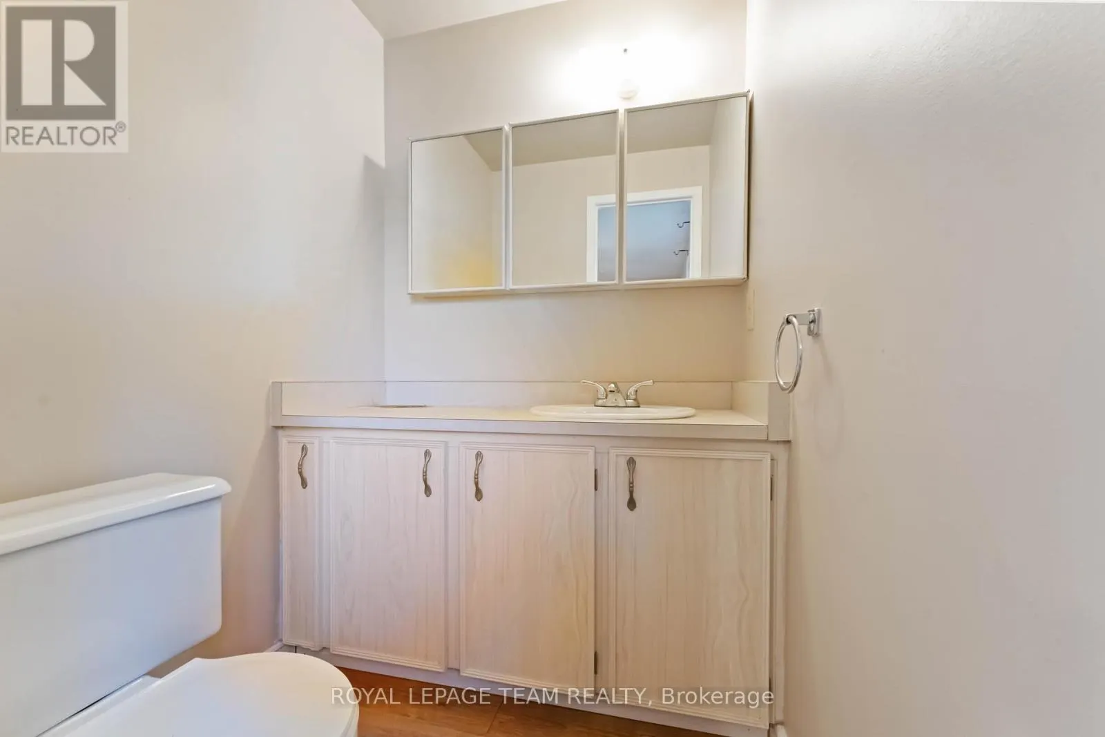 1094 ALENMEDE CRESCENT