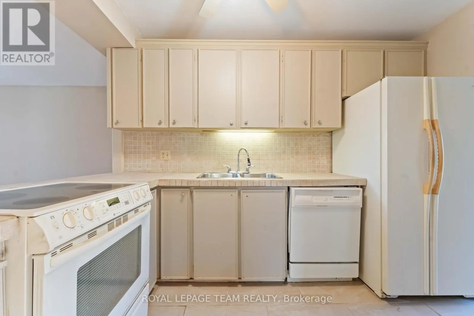 1094 ALENMEDE CRESCENT