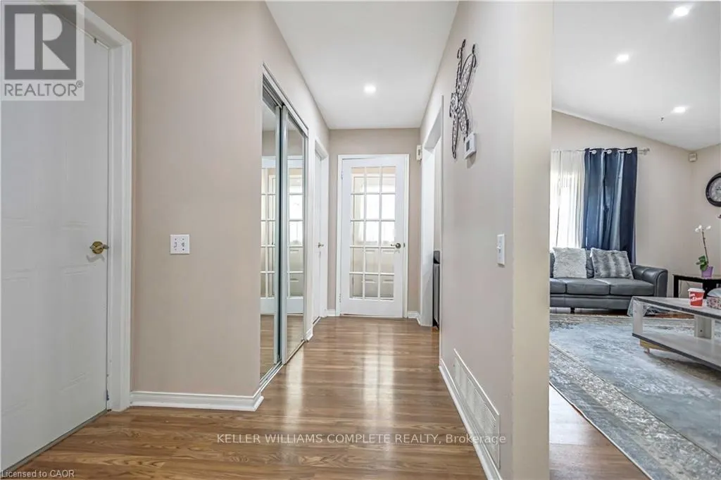 375 SILVERBIRCH BOULEVARD