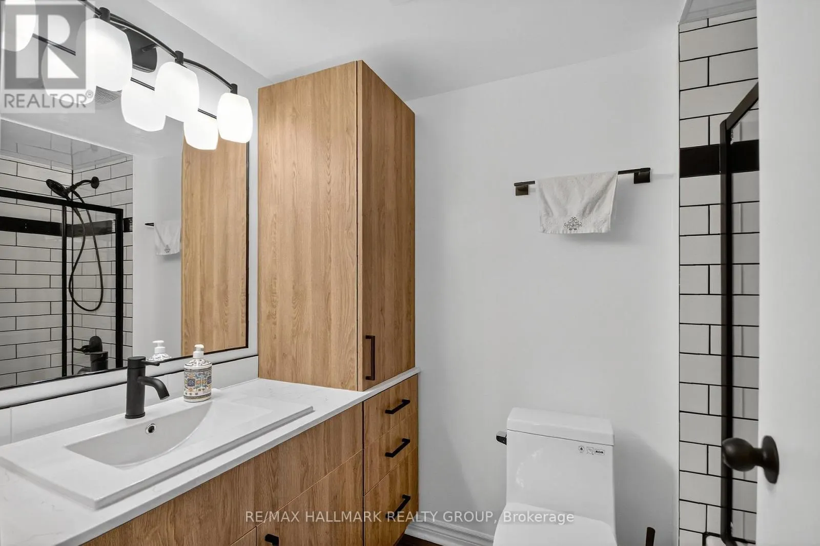 510 - 2871 RICHMOND ROAD