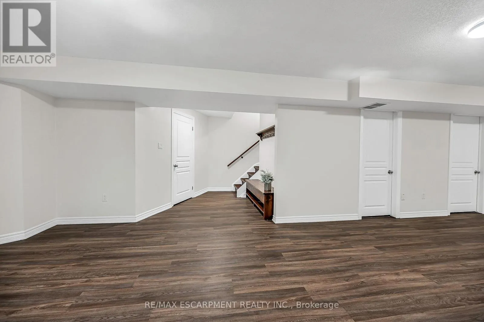 8 - 99 PANABAKER DRIVE