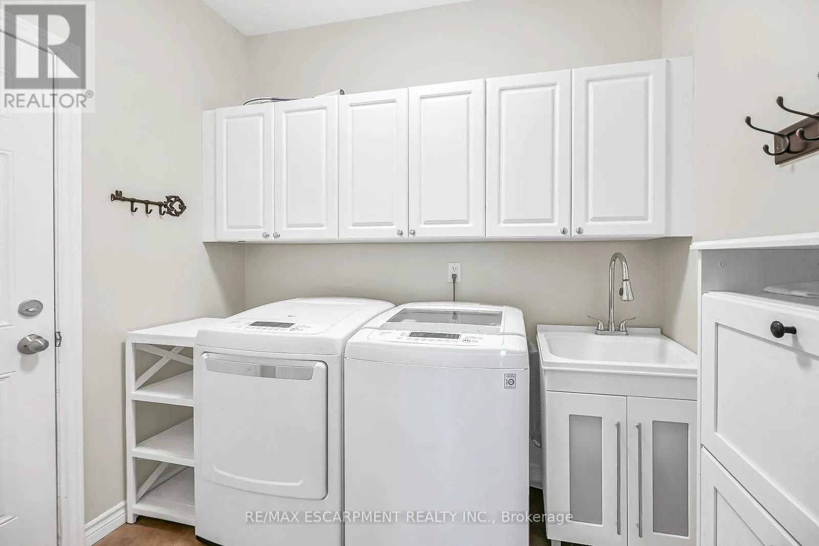 8 - 99 PANABAKER DRIVE