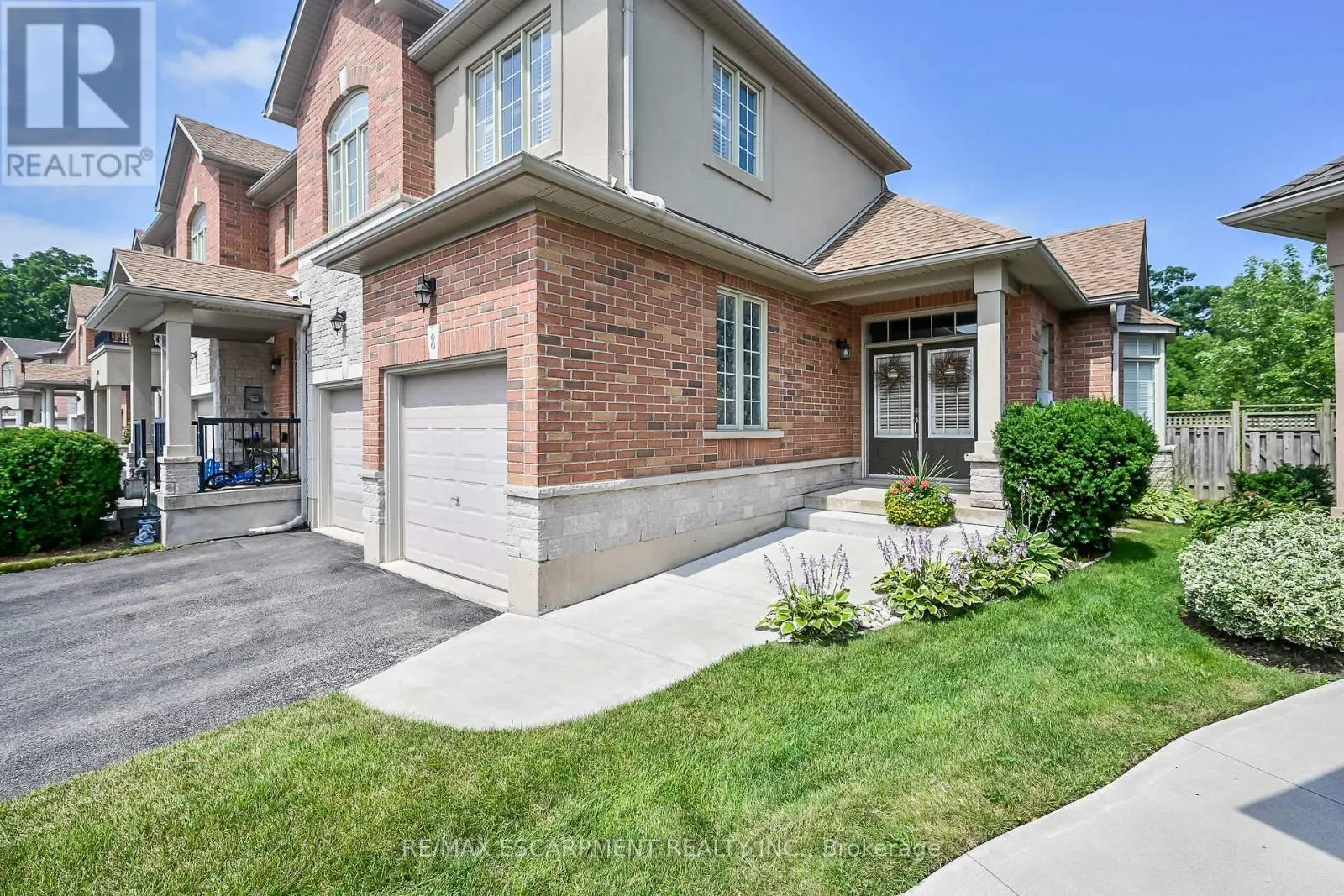 8 - 99 PANABAKER DRIVE