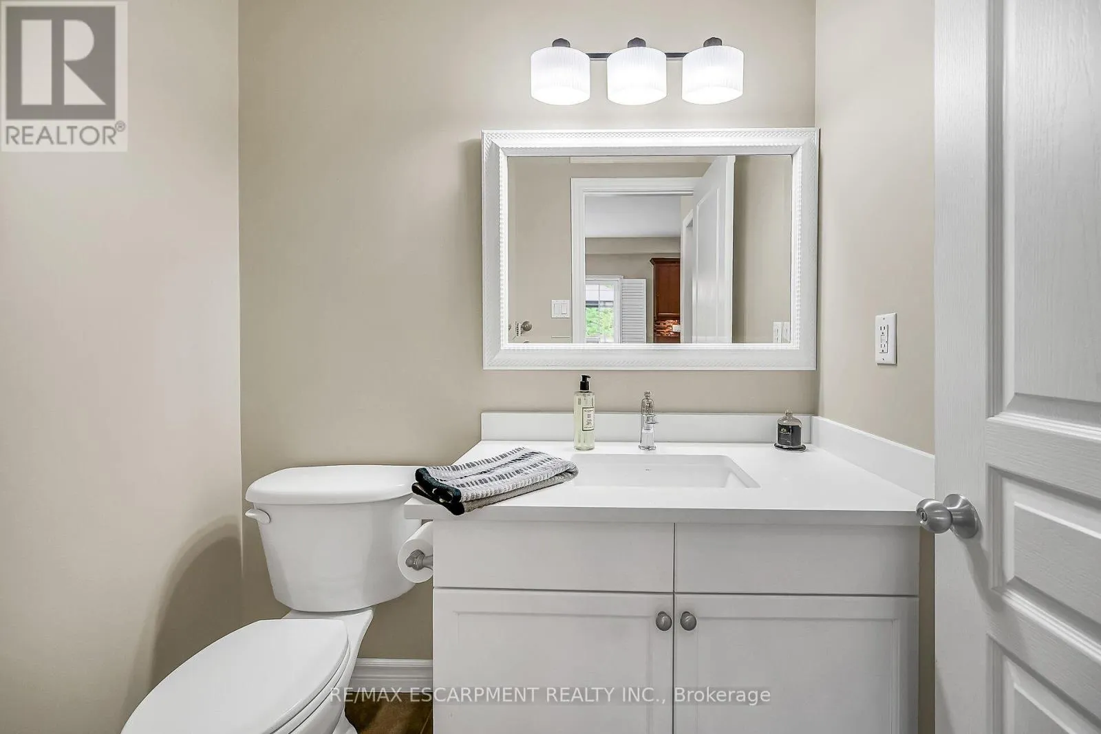 8 - 99 PANABAKER DRIVE