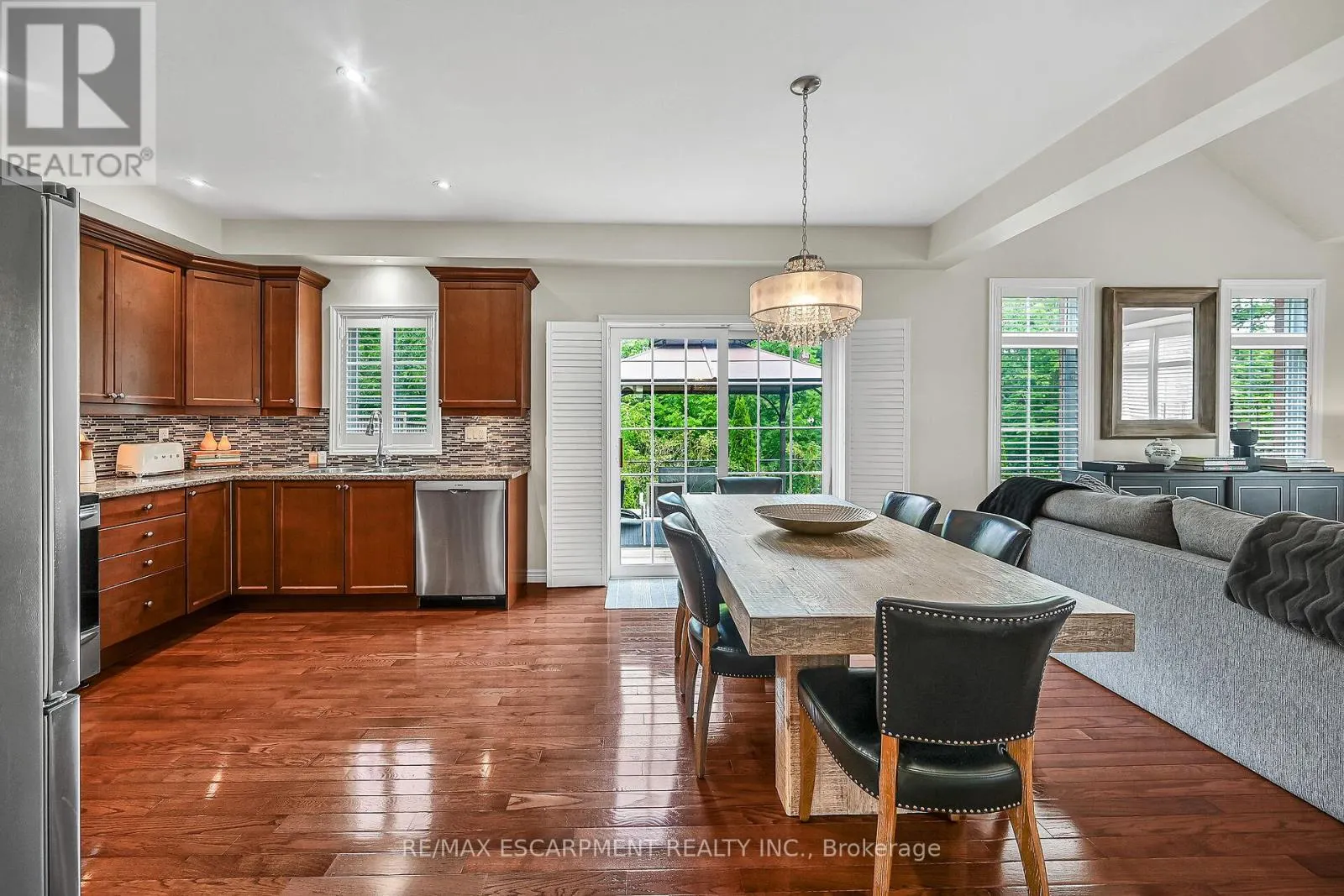 8 - 99 PANABAKER DRIVE