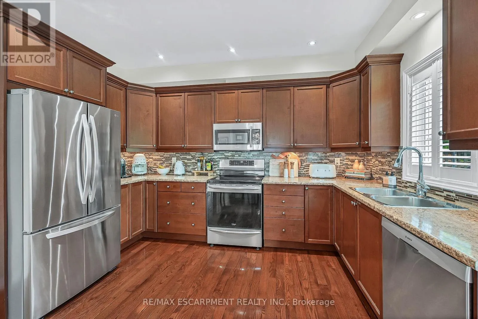 8 - 99 PANABAKER DRIVE