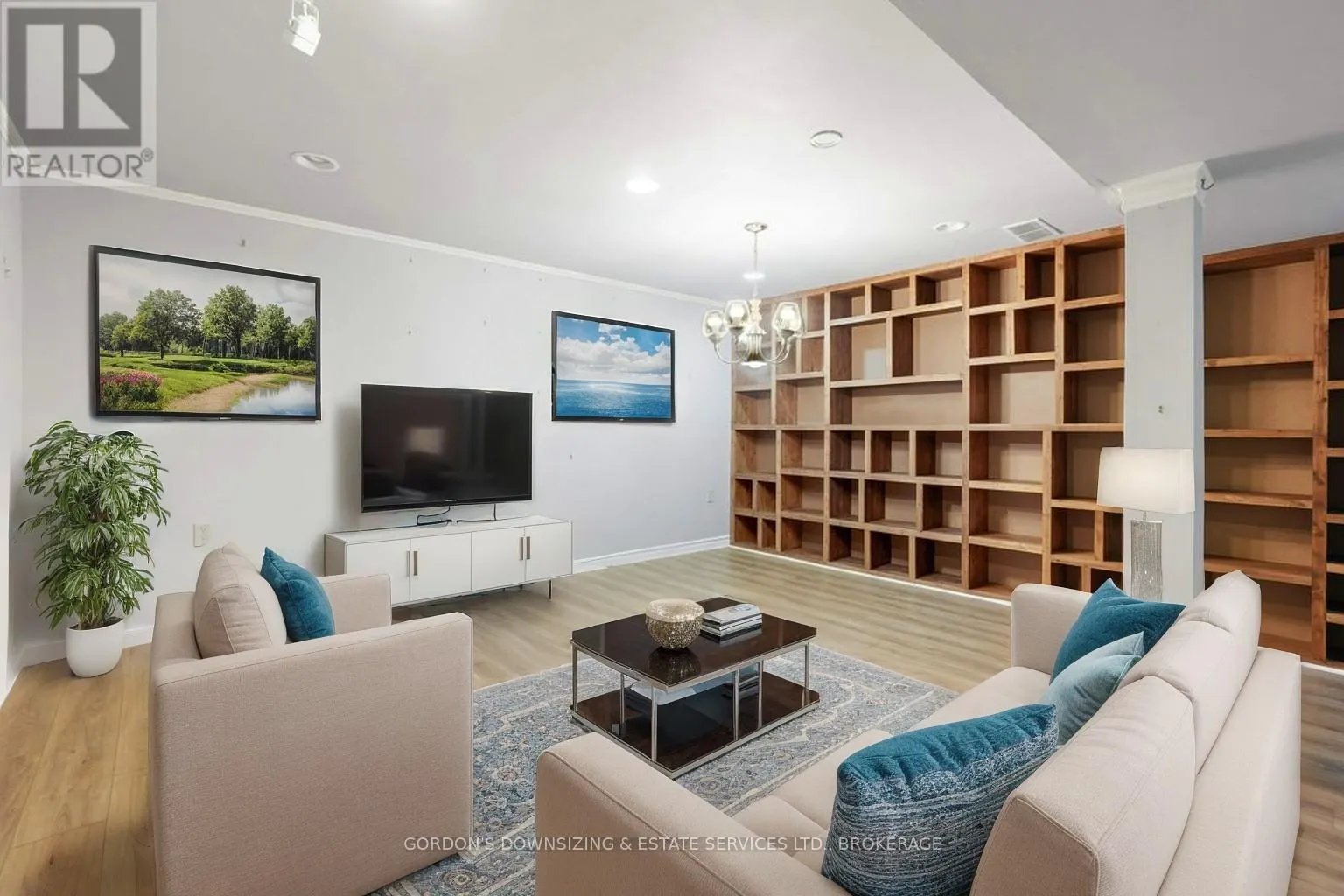 30 CHICKASAW CRESCENT