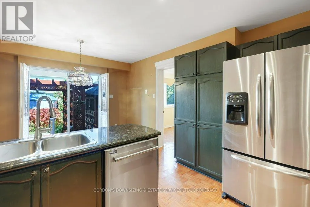 30 CHICKASAW CRESCENT