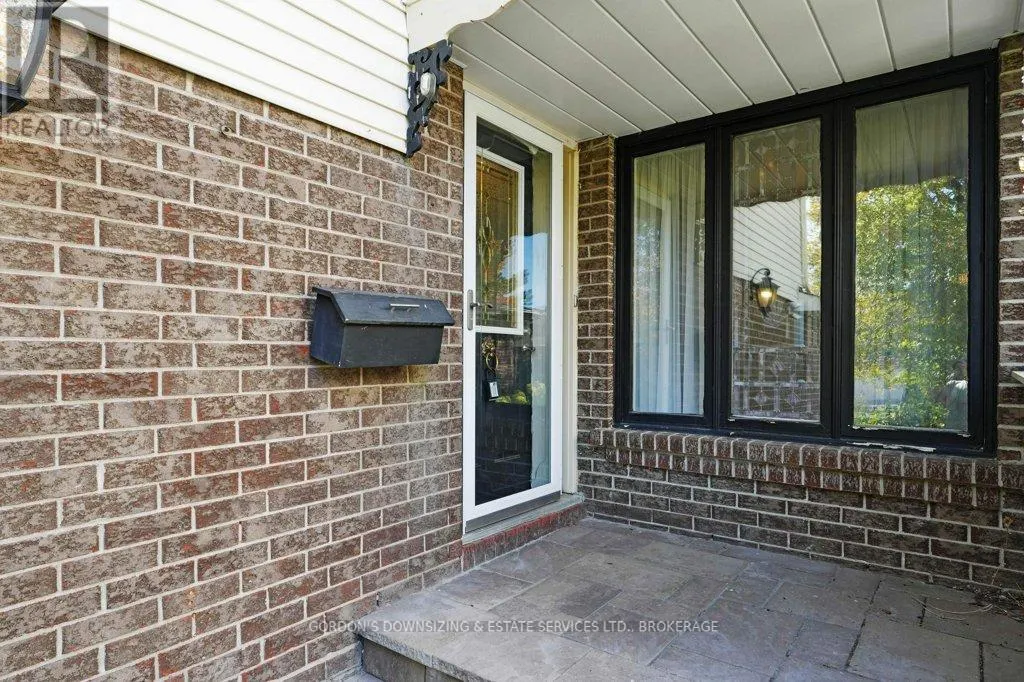 30 CHICKASAW CRESCENT