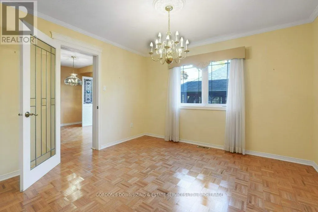 30 CHICKASAW CRESCENT