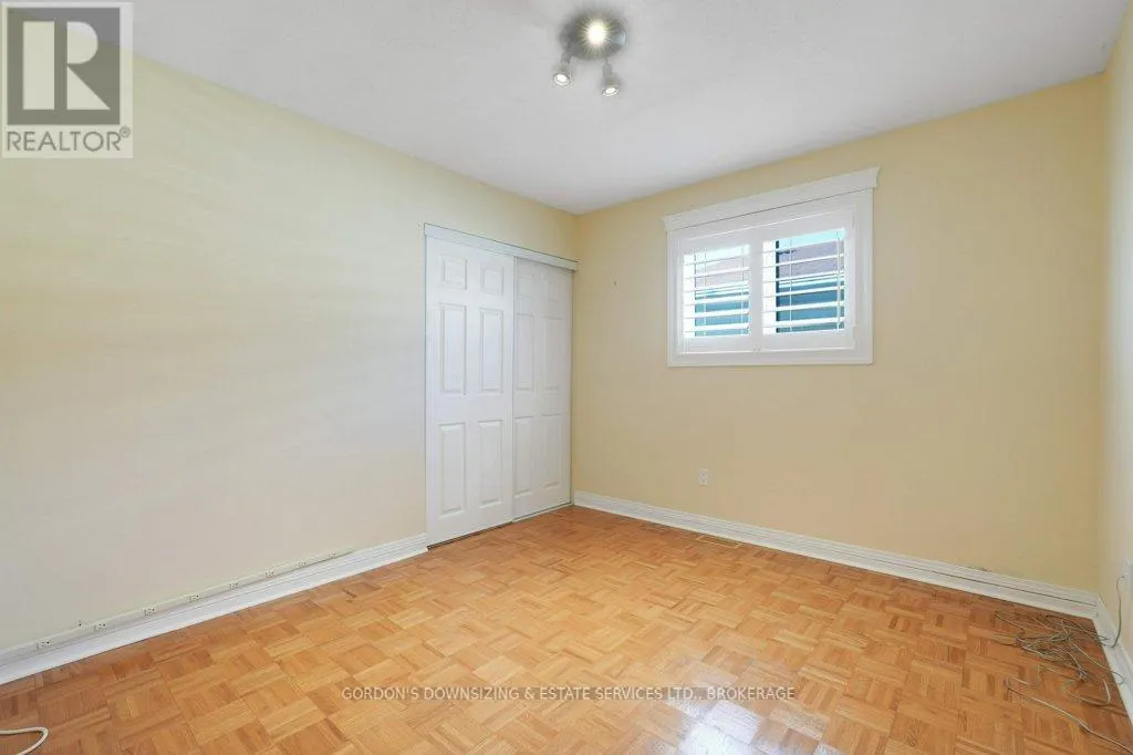 30 CHICKASAW CRESCENT