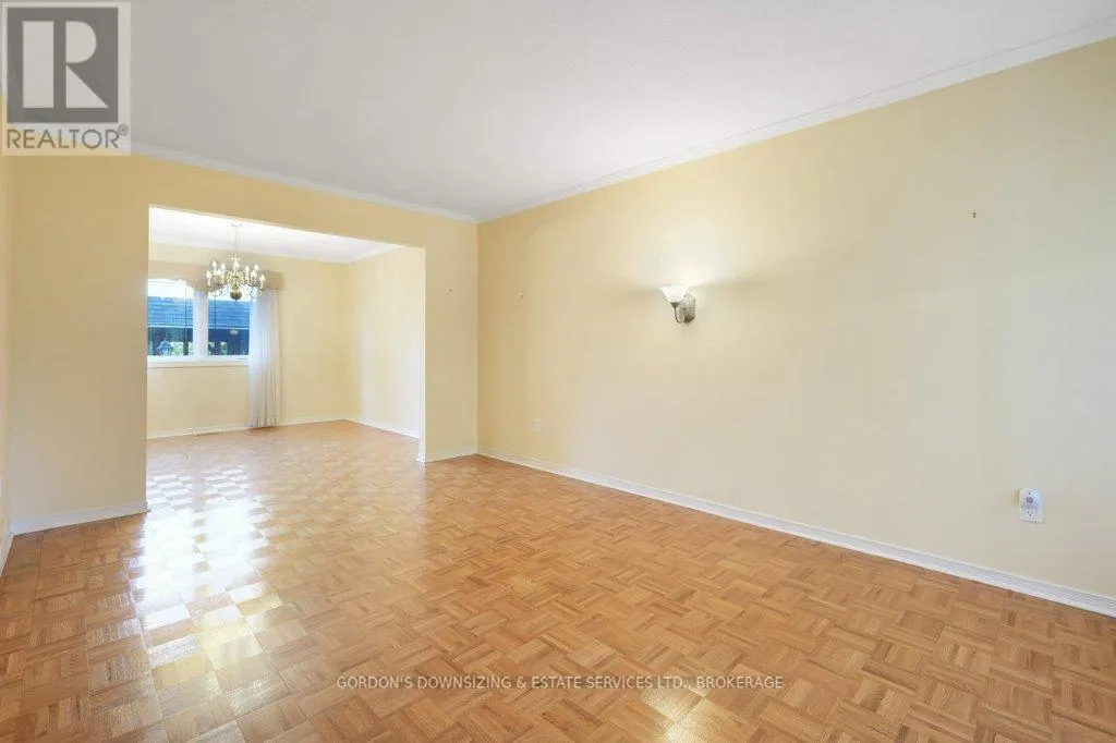 30 CHICKASAW CRESCENT