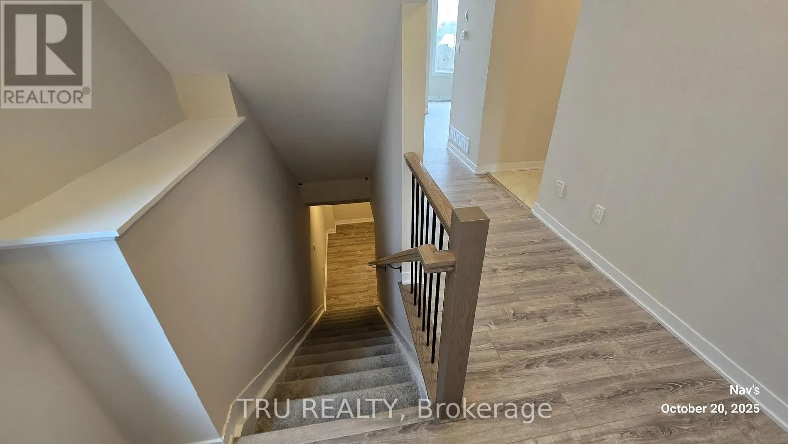 887 ANDESITE TERRACE