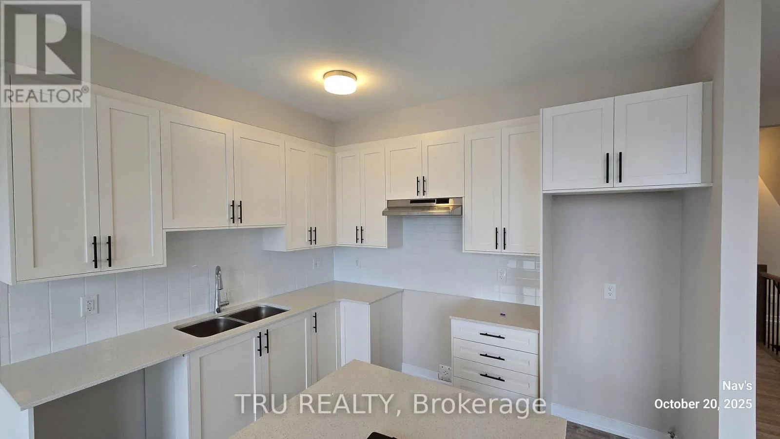 887 ANDESITE TERRACE