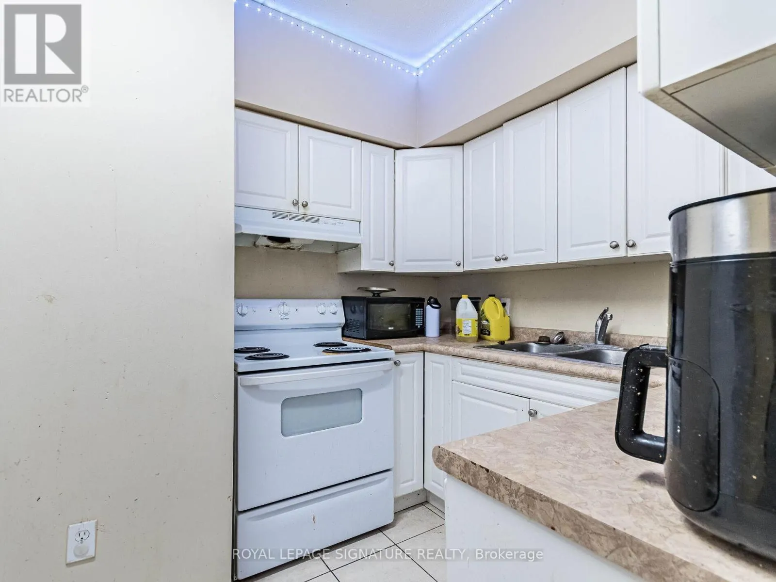 203 - 251 LESTER STREET