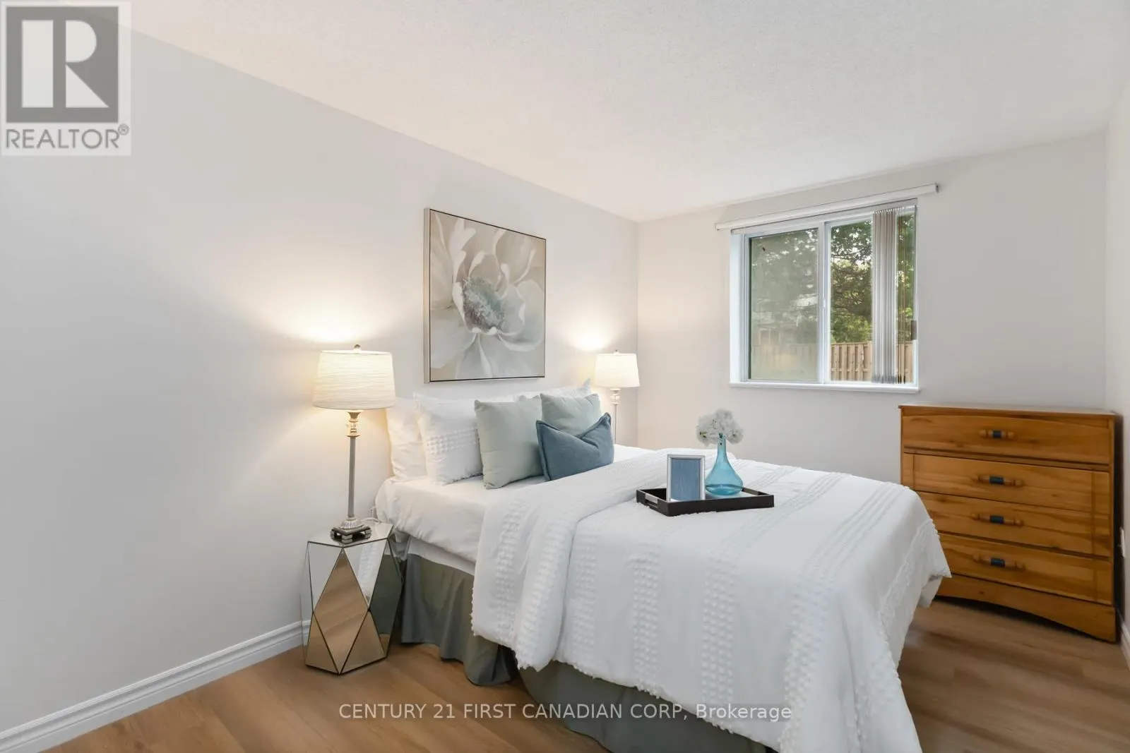 108 - 76 BASE LINE ROAD W, #108