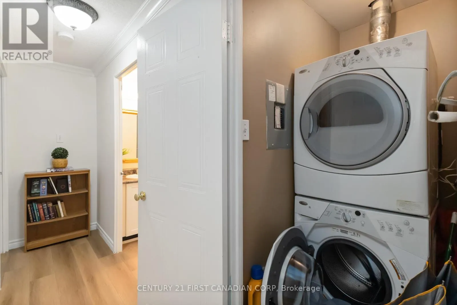 108 - 76 BASE LINE ROAD W, #108