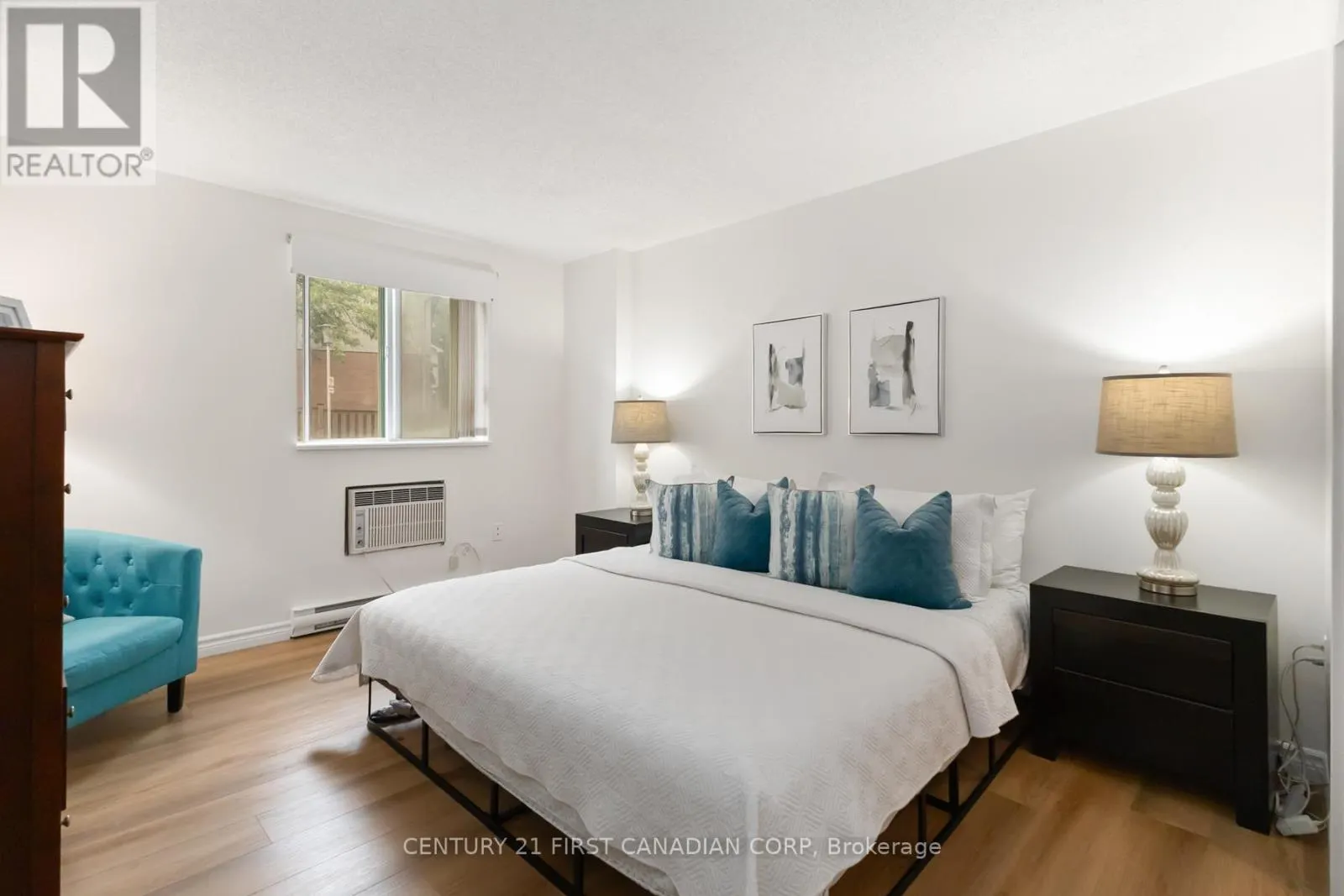 108 - 76 BASE LINE ROAD W, #108