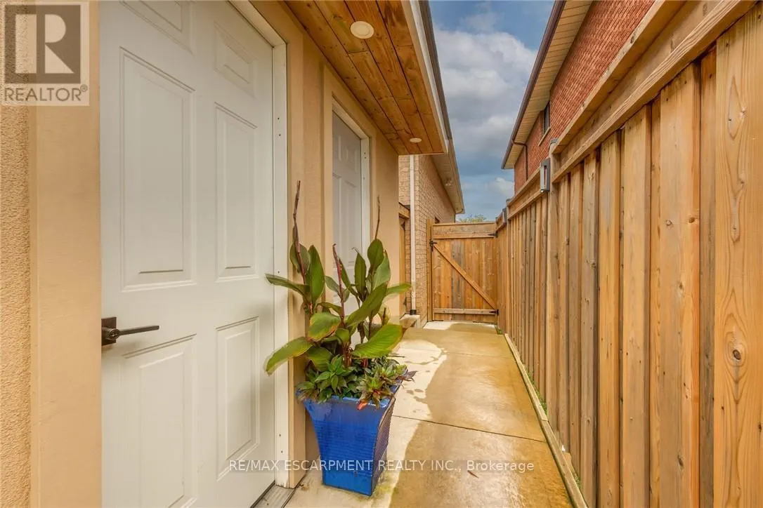 117 CHRISTOPHER DRIVE