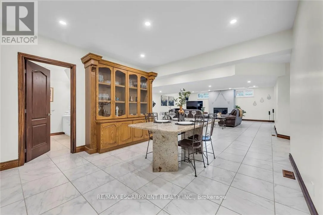 117 CHRISTOPHER DRIVE