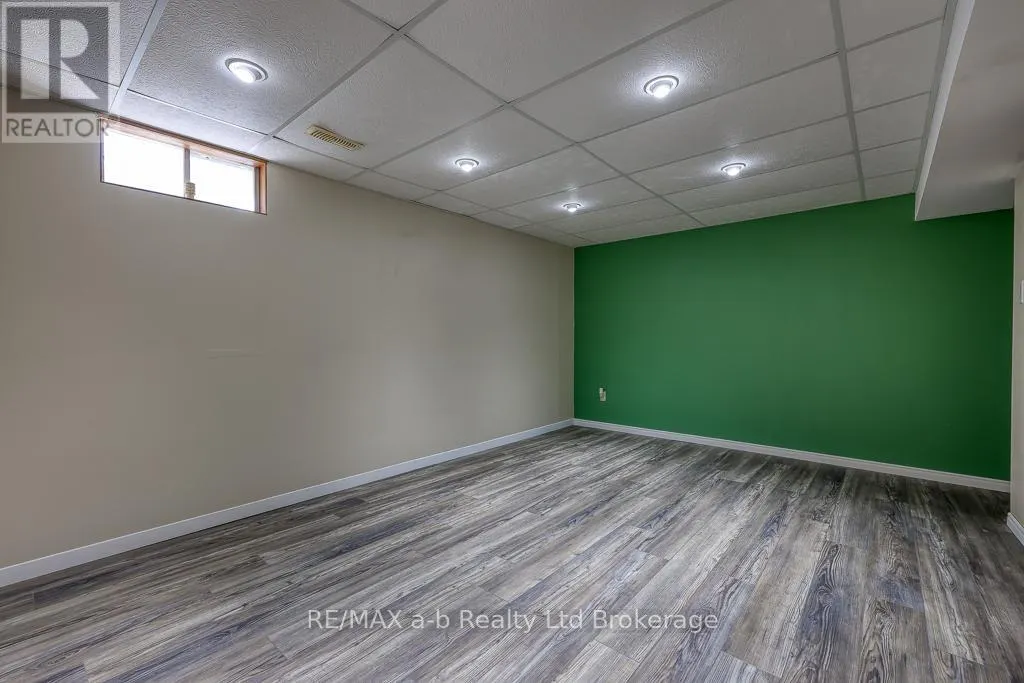 20 - 275 GEORGE STREET, #20