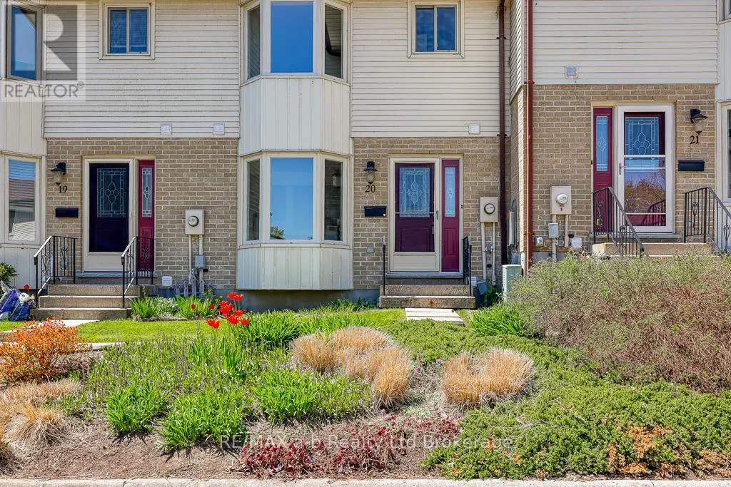 20 - 275 GEORGE STREET, #20