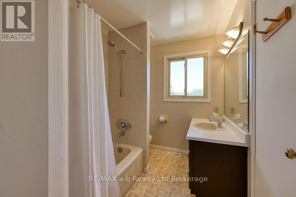 20 - 275 GEORGE STREET, #20