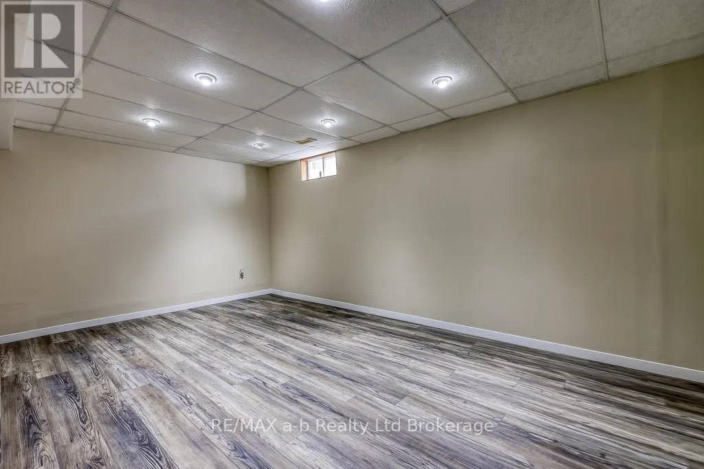 20 - 275 GEORGE STREET, #20