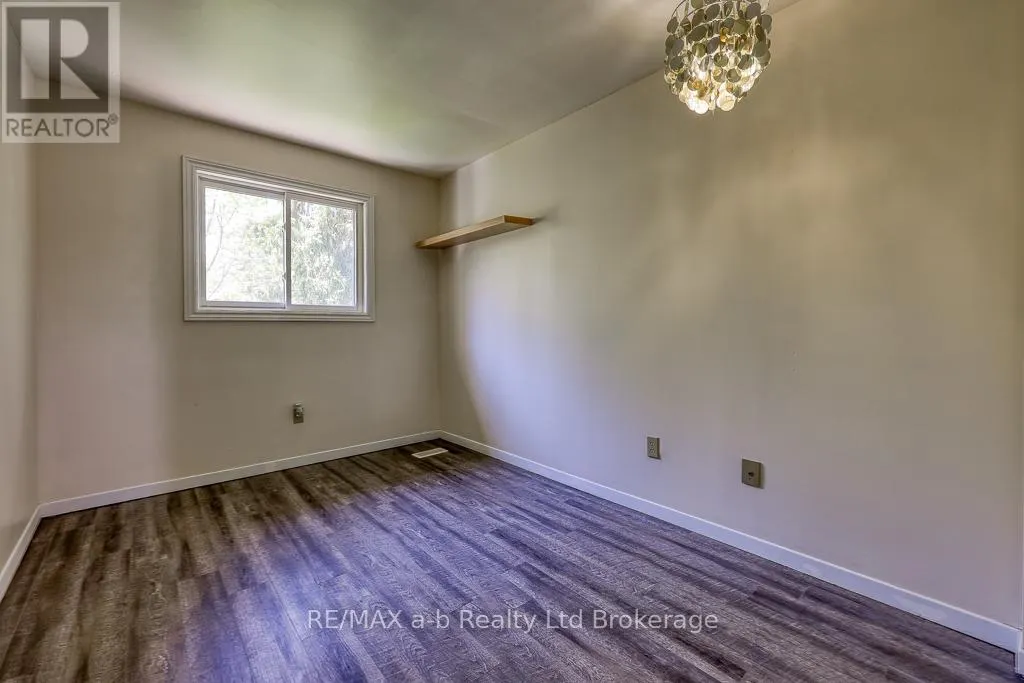 20 - 275 GEORGE STREET, #20