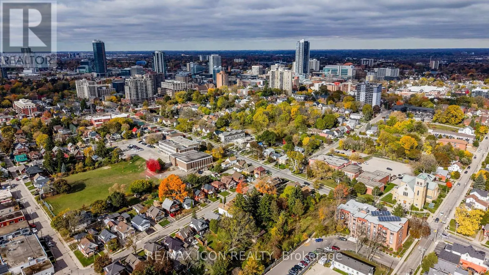 138 COURTLAND AVENUE E