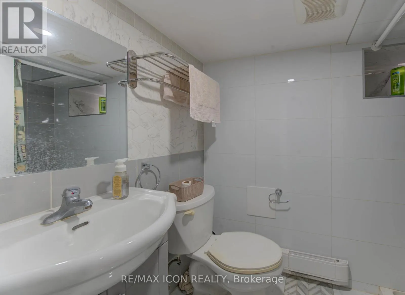 138 COURTLAND AVENUE E