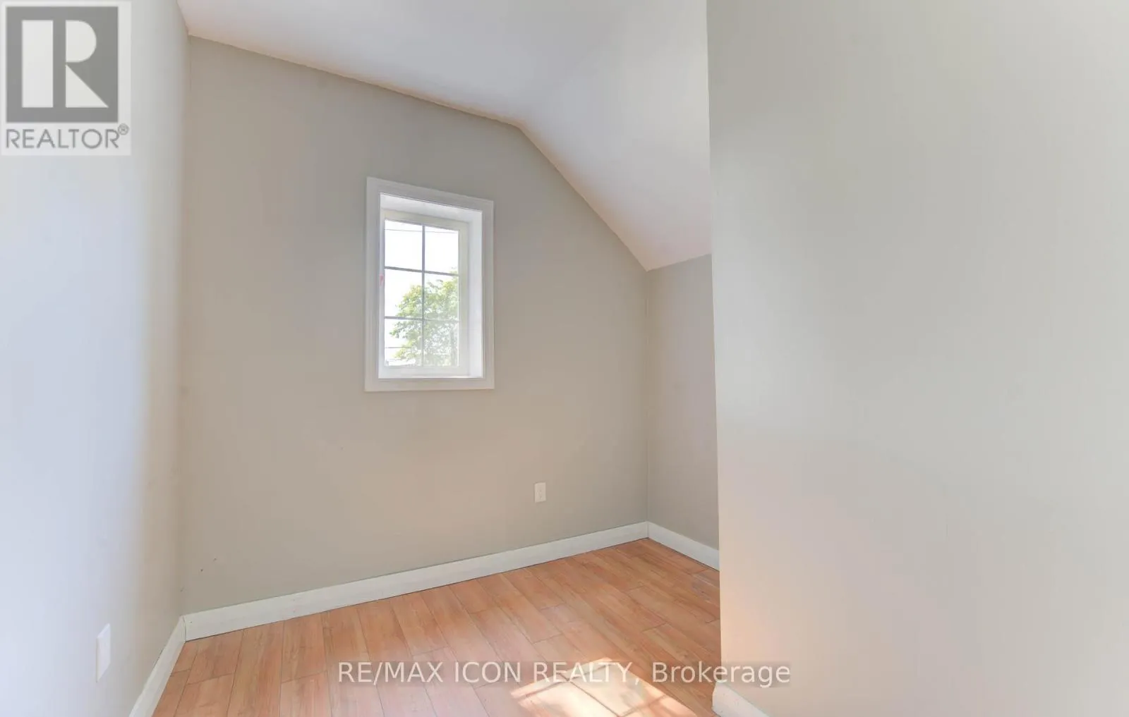 138 COURTLAND AVENUE E