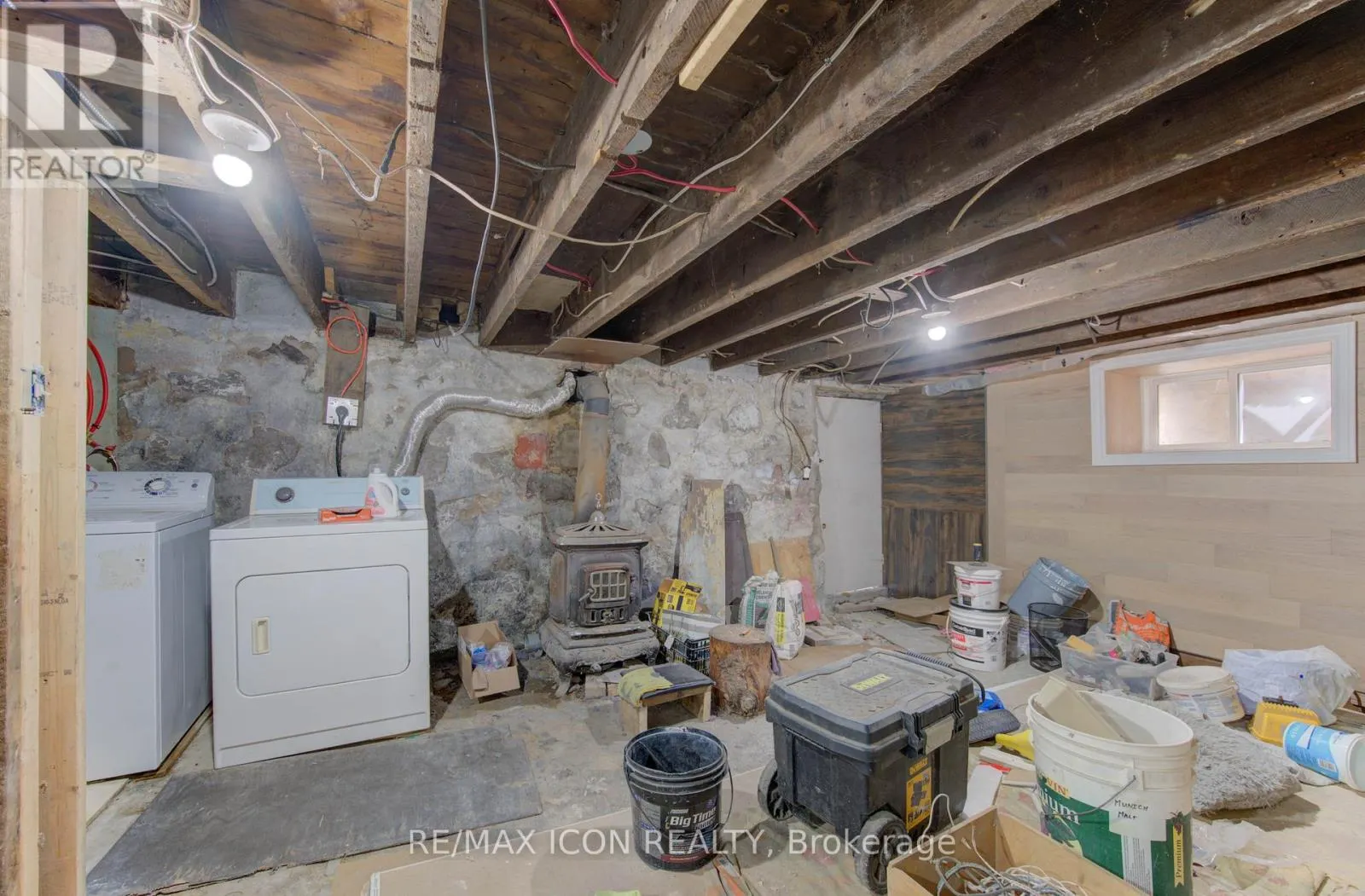 138 COURTLAND AVENUE E