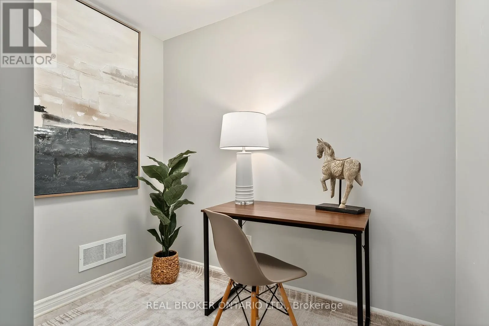 521 CHAPERAL PRIVATE