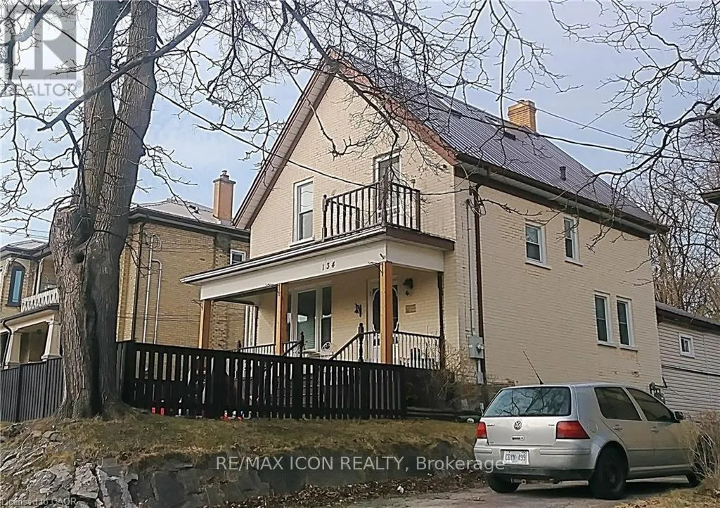 134 COURTLAND AVENUE E